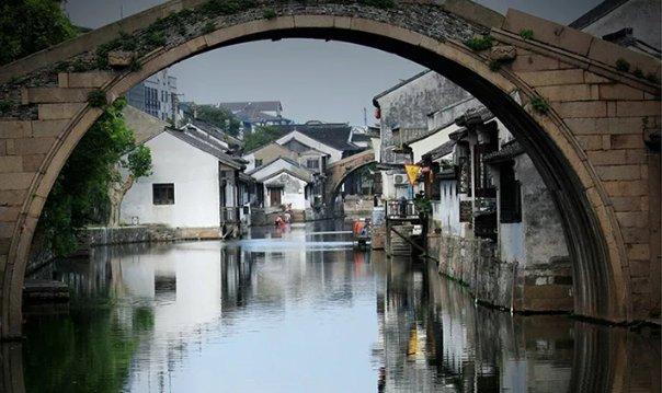 “天山雄鹰”勇闯职业拳坛 愿为家乡年轻人“搭桥”